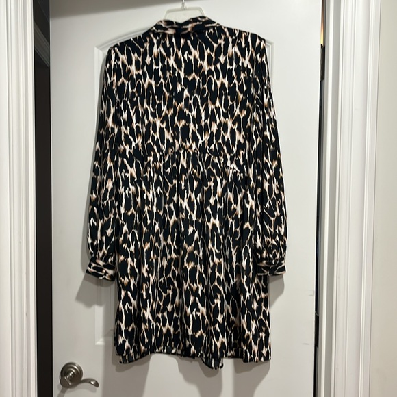 Leopard Long Sleeve Dress - Picture 5 of 6